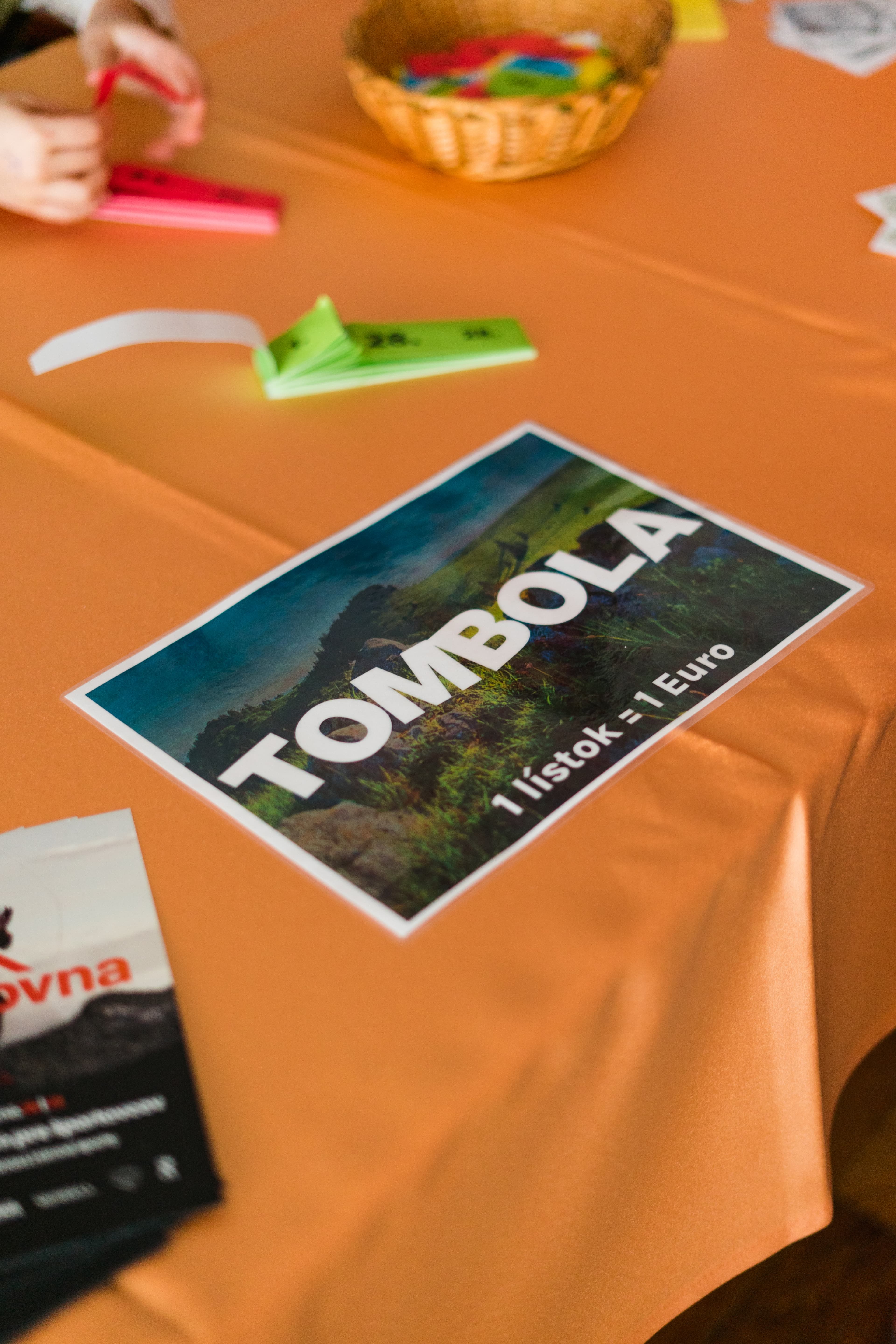 Detail tomboly počas LAJF Festivalu na Kráľovej Studni.